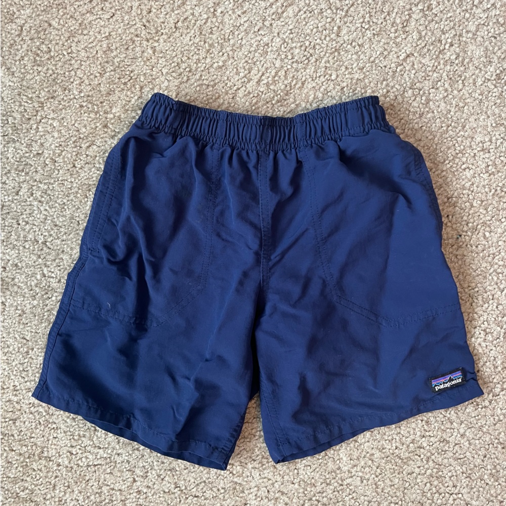 Boys Patagonia Baggies, size small